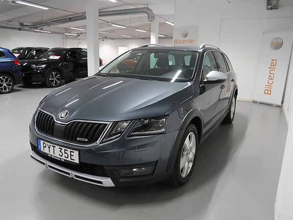 Skoda Octavia Scout 9 of 30