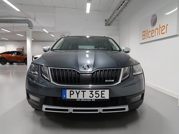 Skoda Octavia Scout 10 of 30