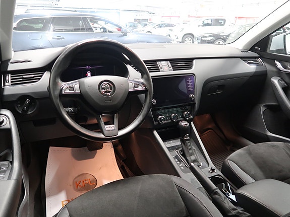 Skoda Octavia Scout 17 of 30