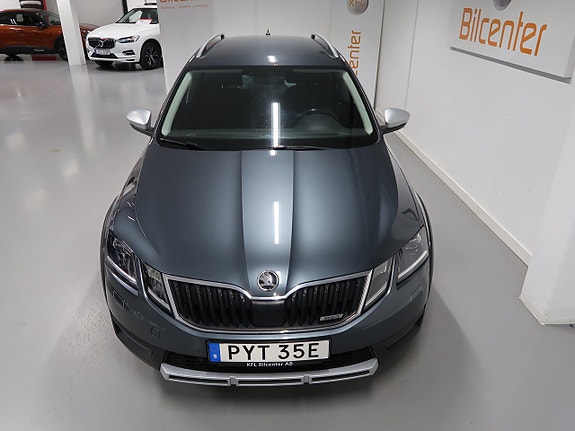 Skoda Octavia Scout 11 of 30