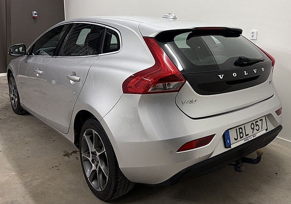 Volvo V40 5 of 5