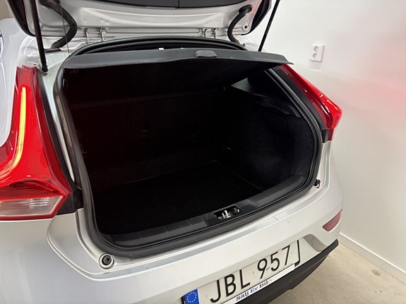 Volvo V40 13 of 13