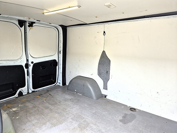 Renault Trafic 9 of 21