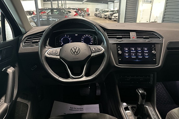 Volkswagen Tiguan 10 of 21