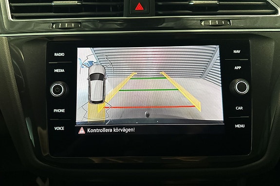 Volkswagen Tiguan 12 of 21