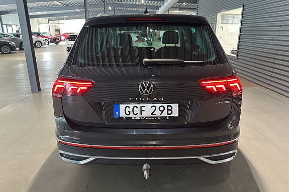 Volkswagen Tiguan 5 of 5