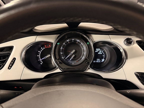 Citroen DS3 10 of 16