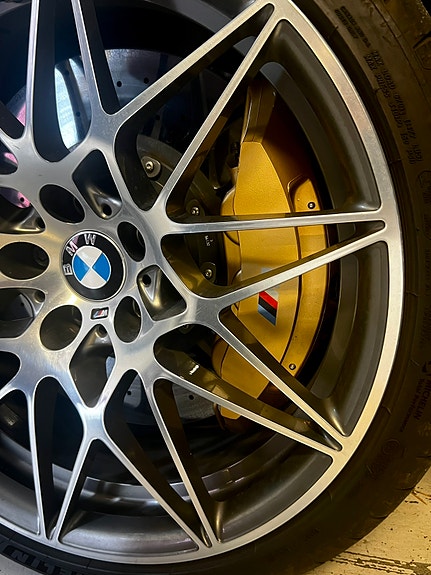 BMW M4 7 of 7