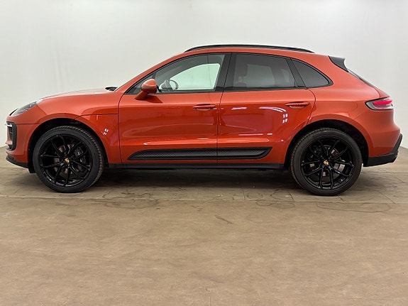 Porsche Macan 3 of 5