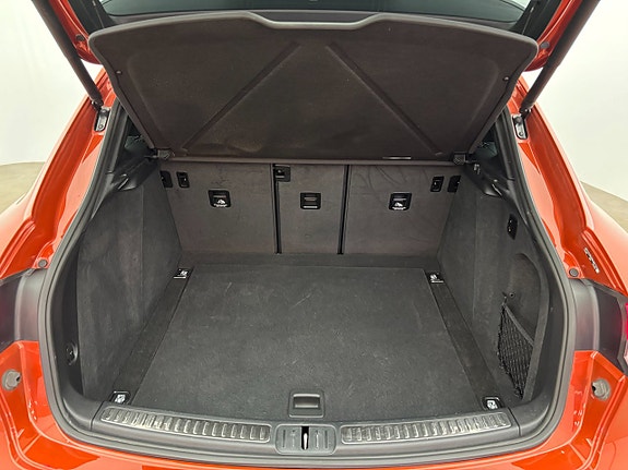 Porsche Macan 12 of 29