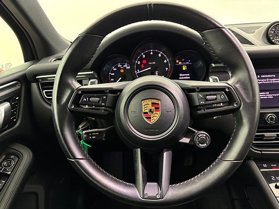 Porsche Macan 22 of 29