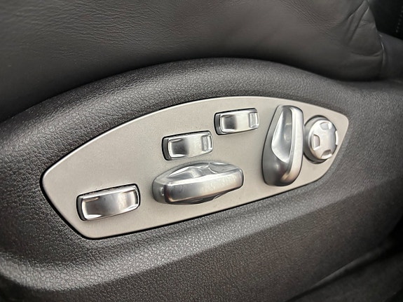Porsche Macan 17 of 29