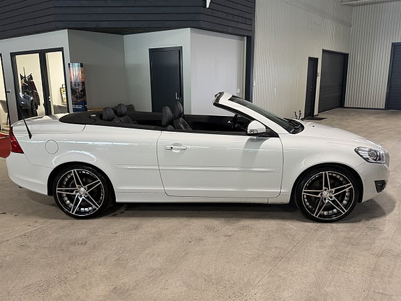 Volvo C70 3 of 5
