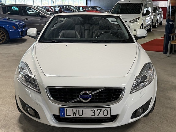 Volvo C70 2 of 5