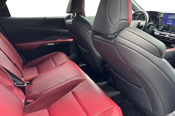 Lexus RX500h 7 of 25