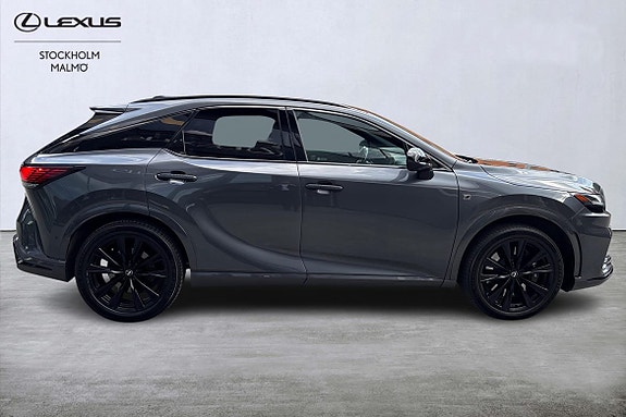 Lexus RX500h 16 of 25