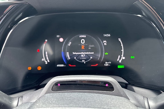 Lexus RX500h 14 of 25