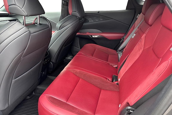Lexus RX500h 11 of 25