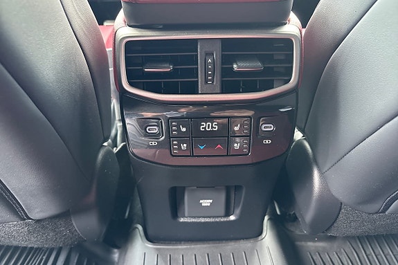 Lexus RX500h 21 of 25
