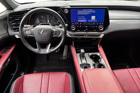 Lexus RX500h 8 of 25