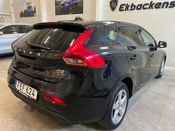 Volvo V40 4 of 5
