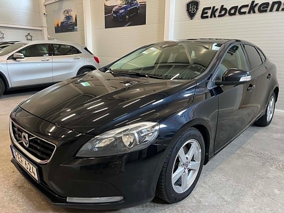 Volvo V40 3 of 5