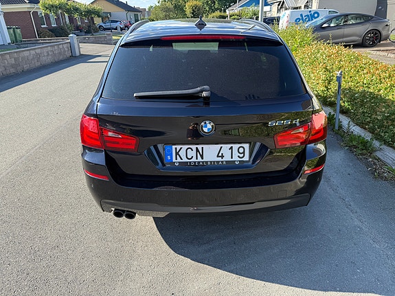BMW 525d 4 of 5