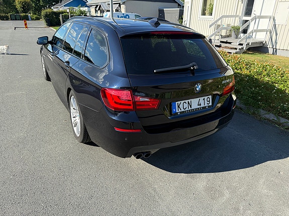 BMW 525d 3 of 5