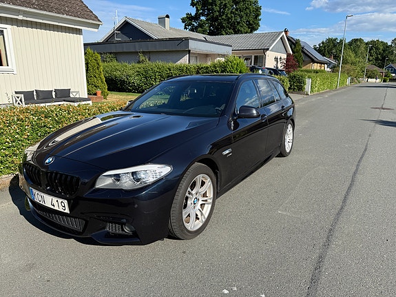 BMW 525d 2 of 5