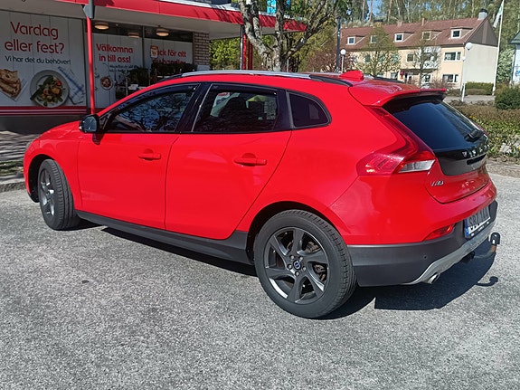 Volvo V40 Cross Country 3 of 5