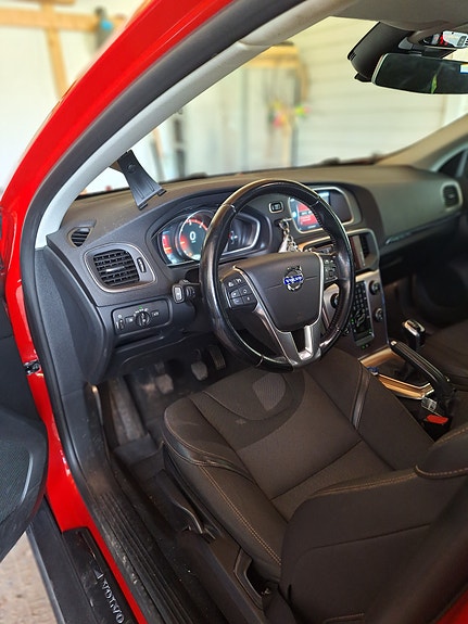 Volvo V40 Cross Country 4 of 5