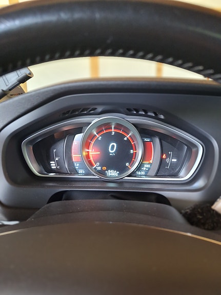 Volvo V40 Cross Country 5 of 5