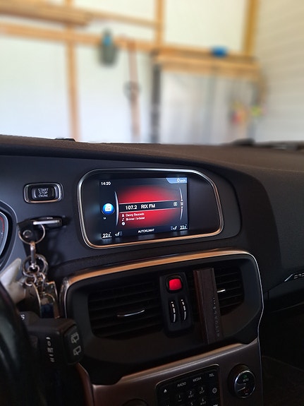 Volvo V40 Cross Country 6 of 8