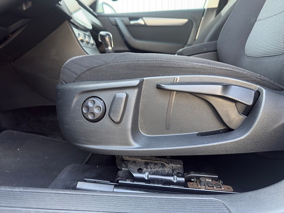 Volkswagen Passat 15 of 15