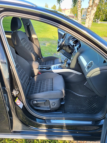 Audi A4 5 of 9