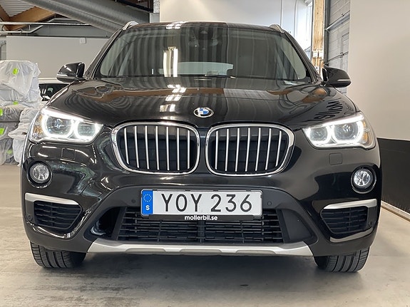 BMW X1 2 of 5