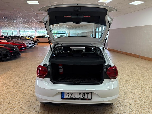 Volkswagen Polo 11 of 23