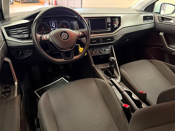 Volkswagen Polo 15 of 23