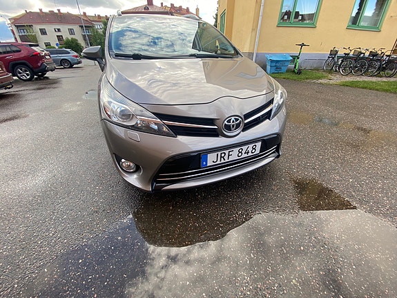 Toyota Verso 3 of 5