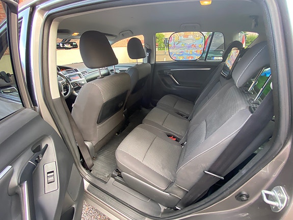 Toyota Verso 2 of 5
