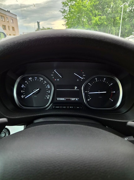 Toyota Proace Verso 14 of 14