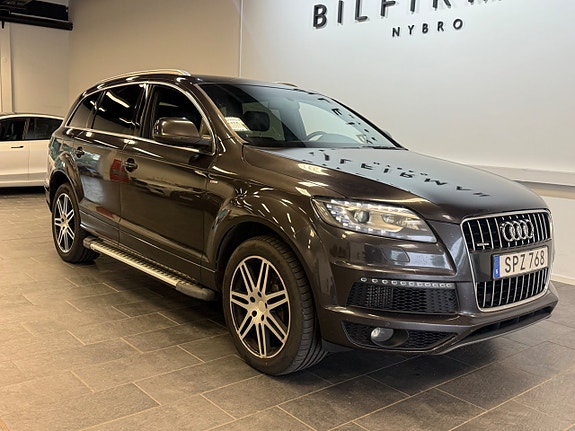 Audi Q7 2 of 5