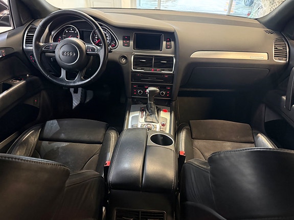 Audi Q7 3 of 5