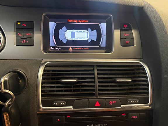 Audi Q7 11 of 12