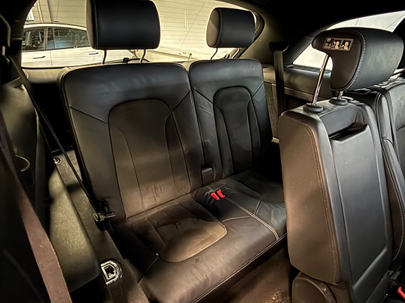 Audi Q7 9 of 12
