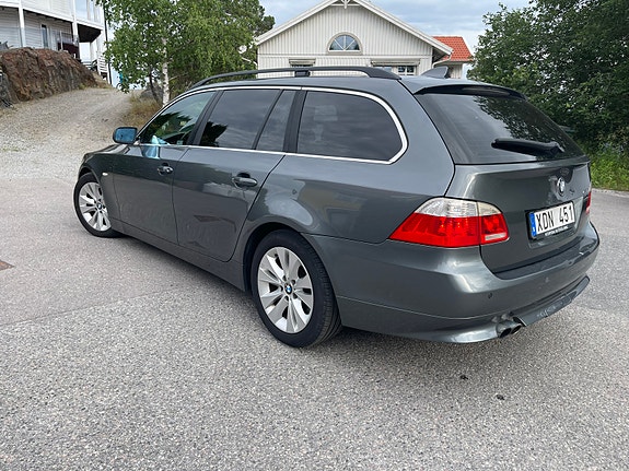 BMW 530i 2 of 5