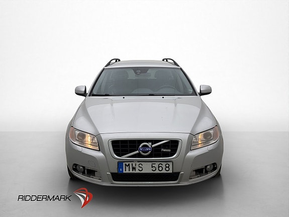 Volvo V70 2 of 5
