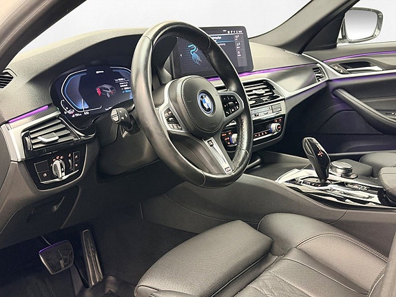 BMW 530e 12 of 30