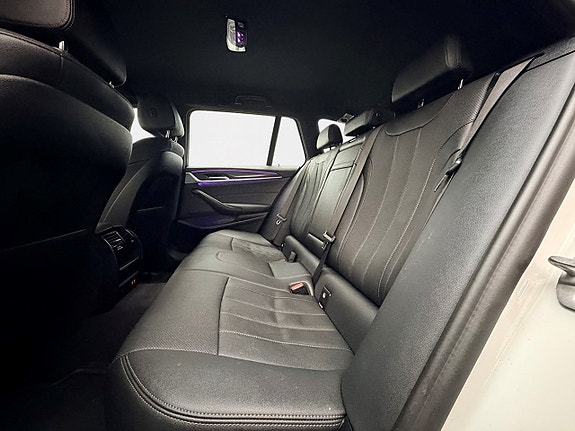 BMW 530e 14 of 30