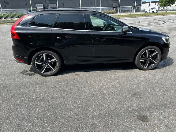 Volvo XC60 9 of 13